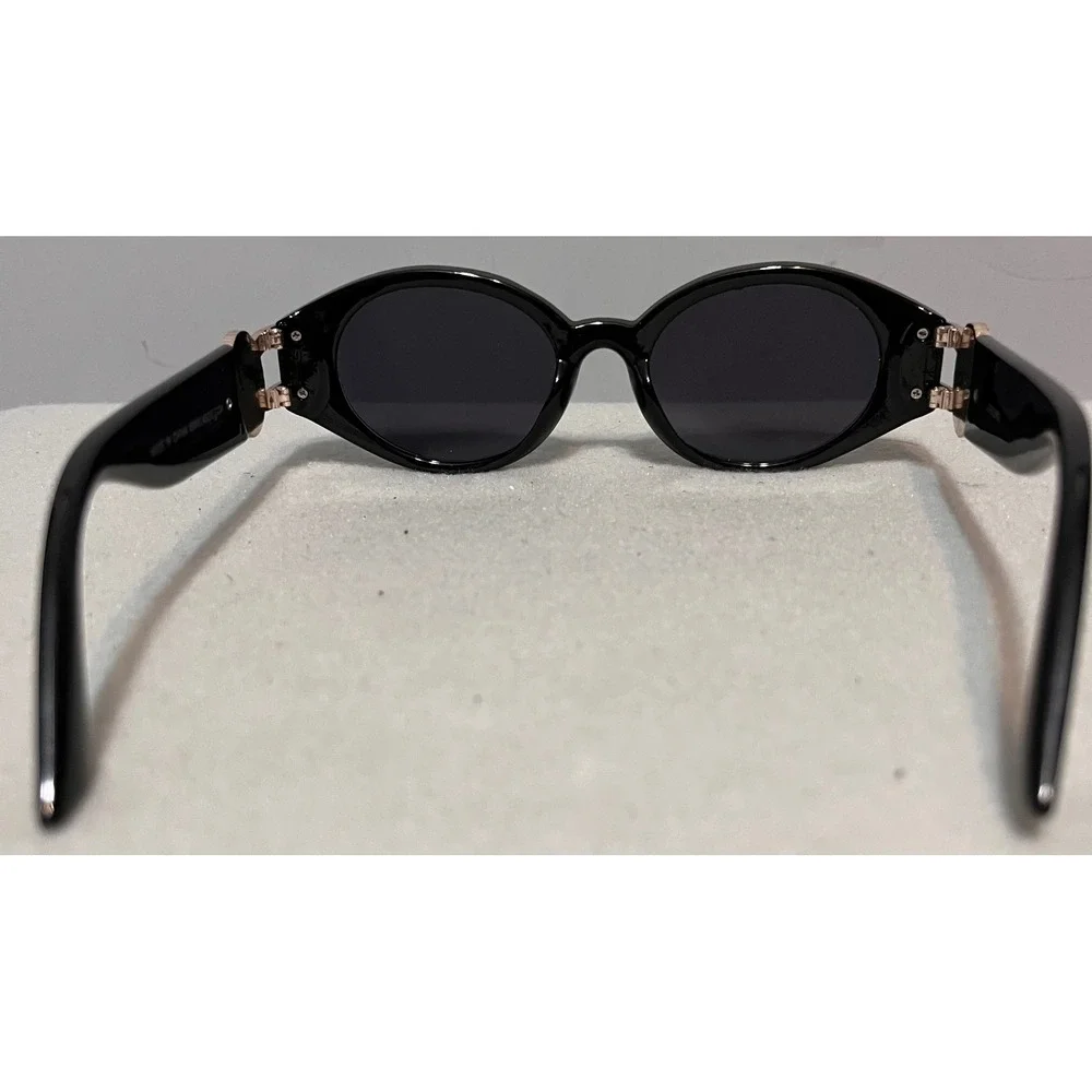 ASOS‎ Black Oval Sunglasses Gold Medallion Temple Retro 90s Style 07902563
